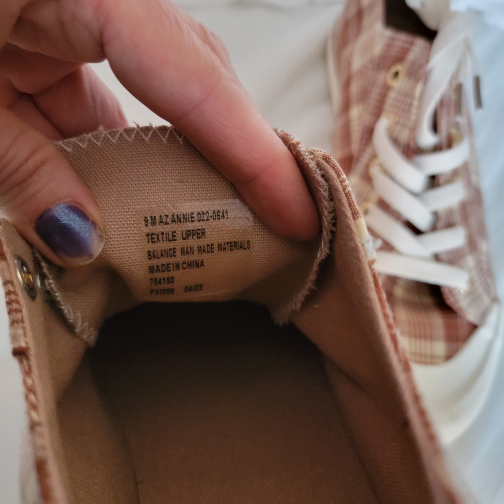 Arizona Jeans Plaid Canvas Sneakers - Picture 6 of 9